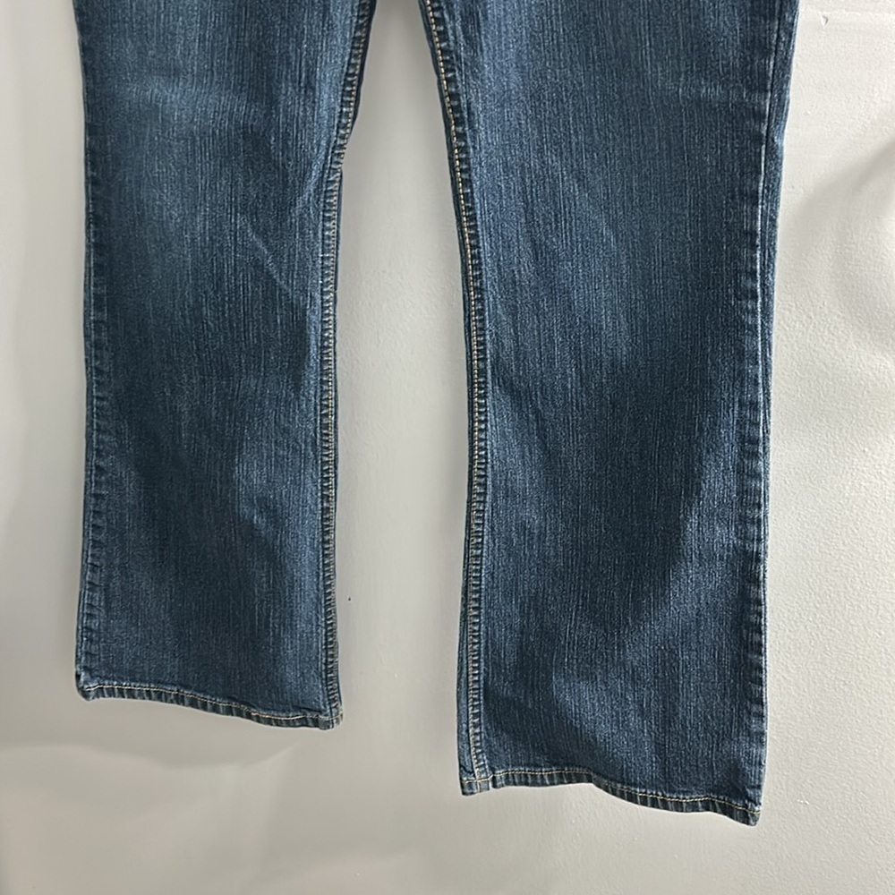 Y2K Levi low rise boot cut jeans - Picture 6 of 6